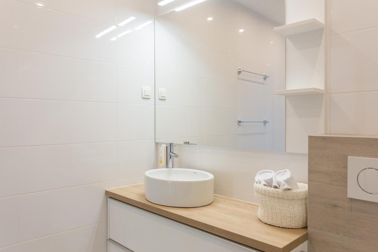 Apartments Bella Vista - มลินี ภายนอก รูปภาพ