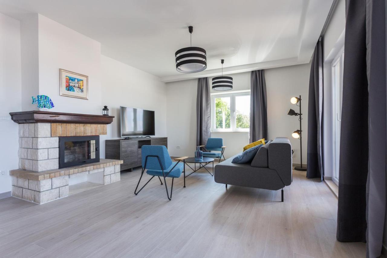 Apartments Bella Vista - มลินี ภายนอก รูปภาพ
